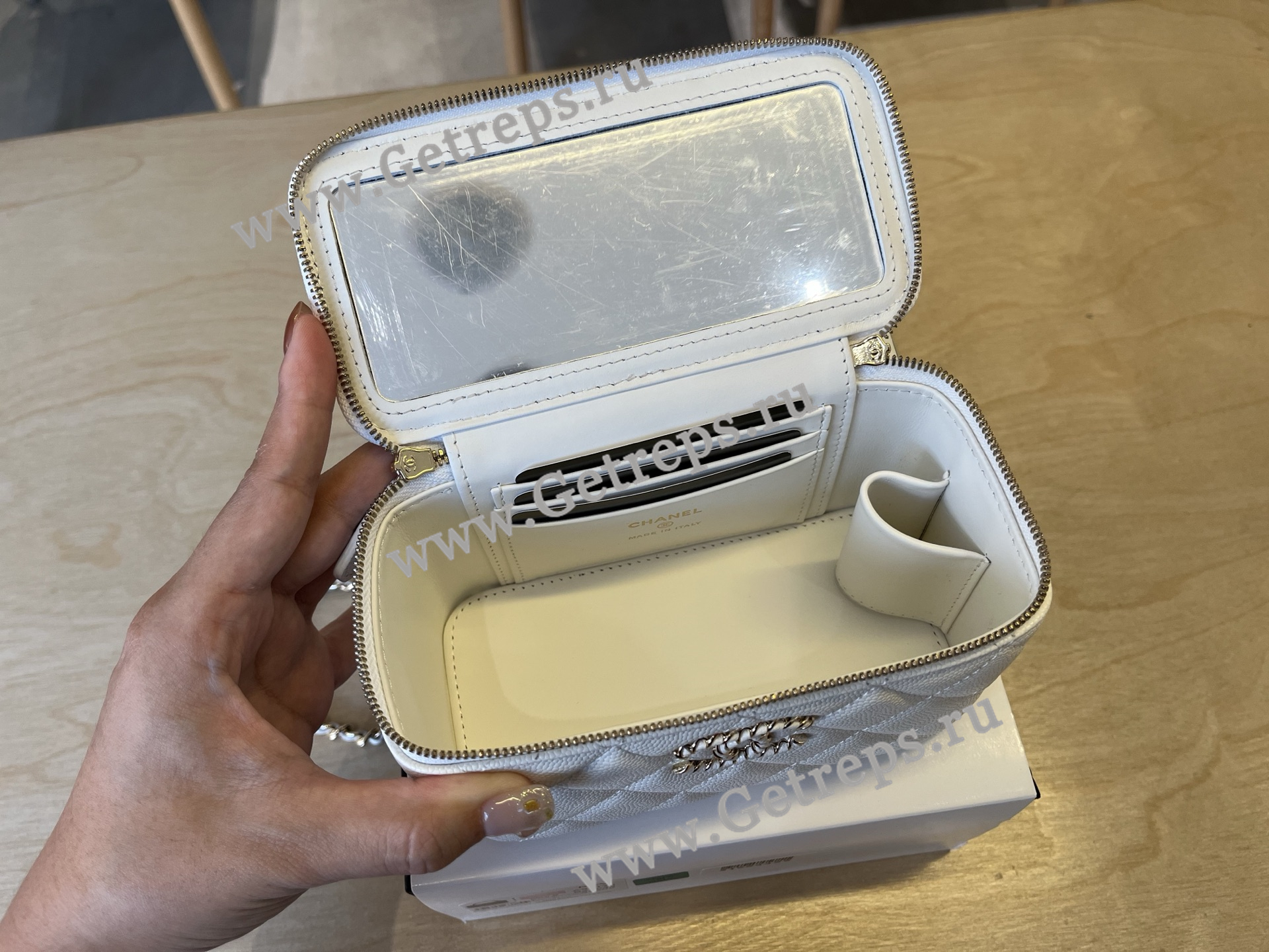 Chanel A96178 Vanity Case Caviar White