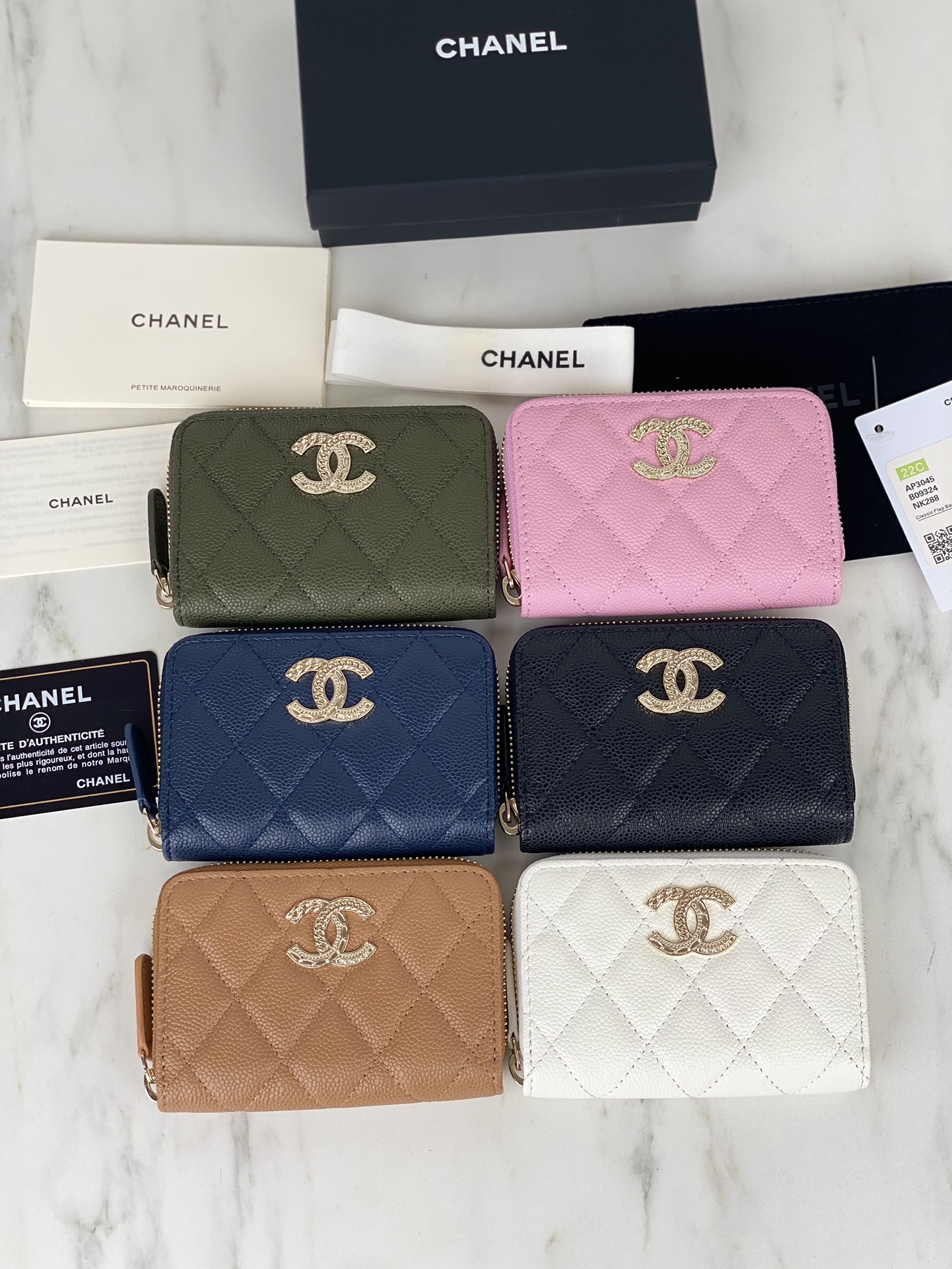 Chanel AP3045 Zip Wallet With Brooch Logo 