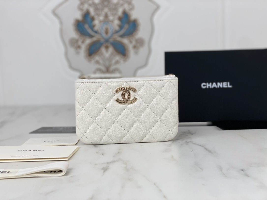 Chanel AP3049 Wallet With Brooch Logo 