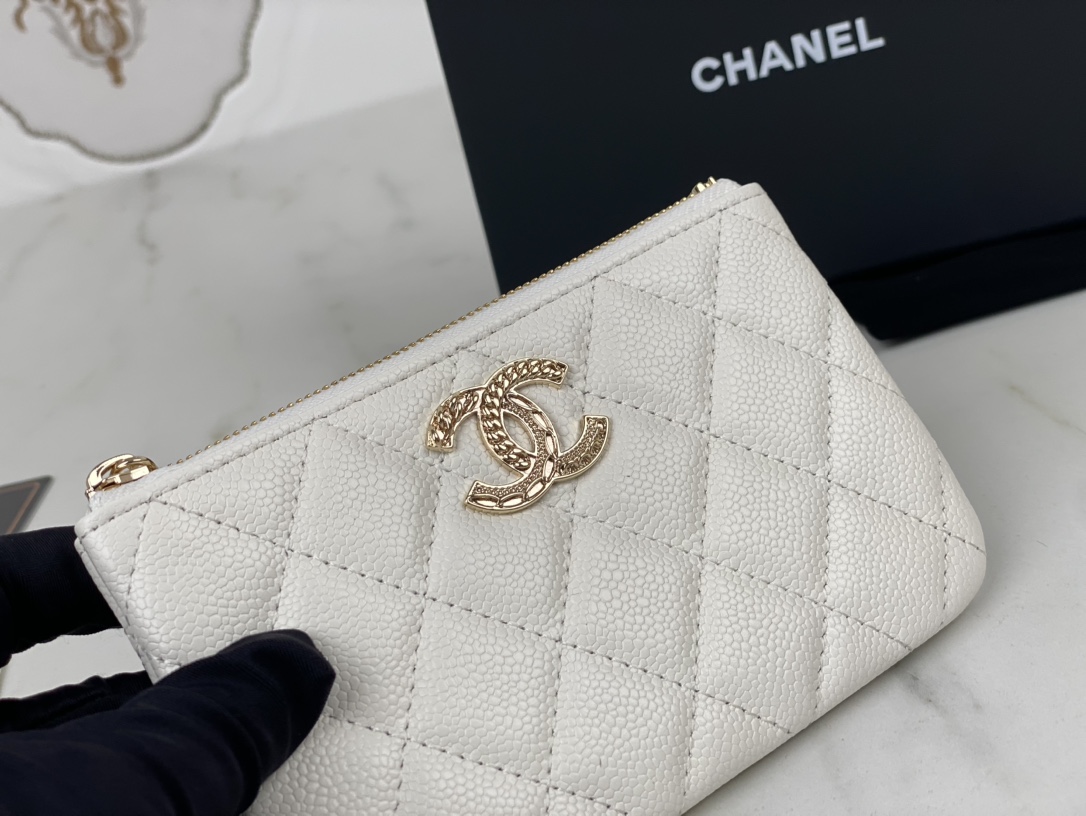 Chanel AP3049 Wallet With Brooch Logo 