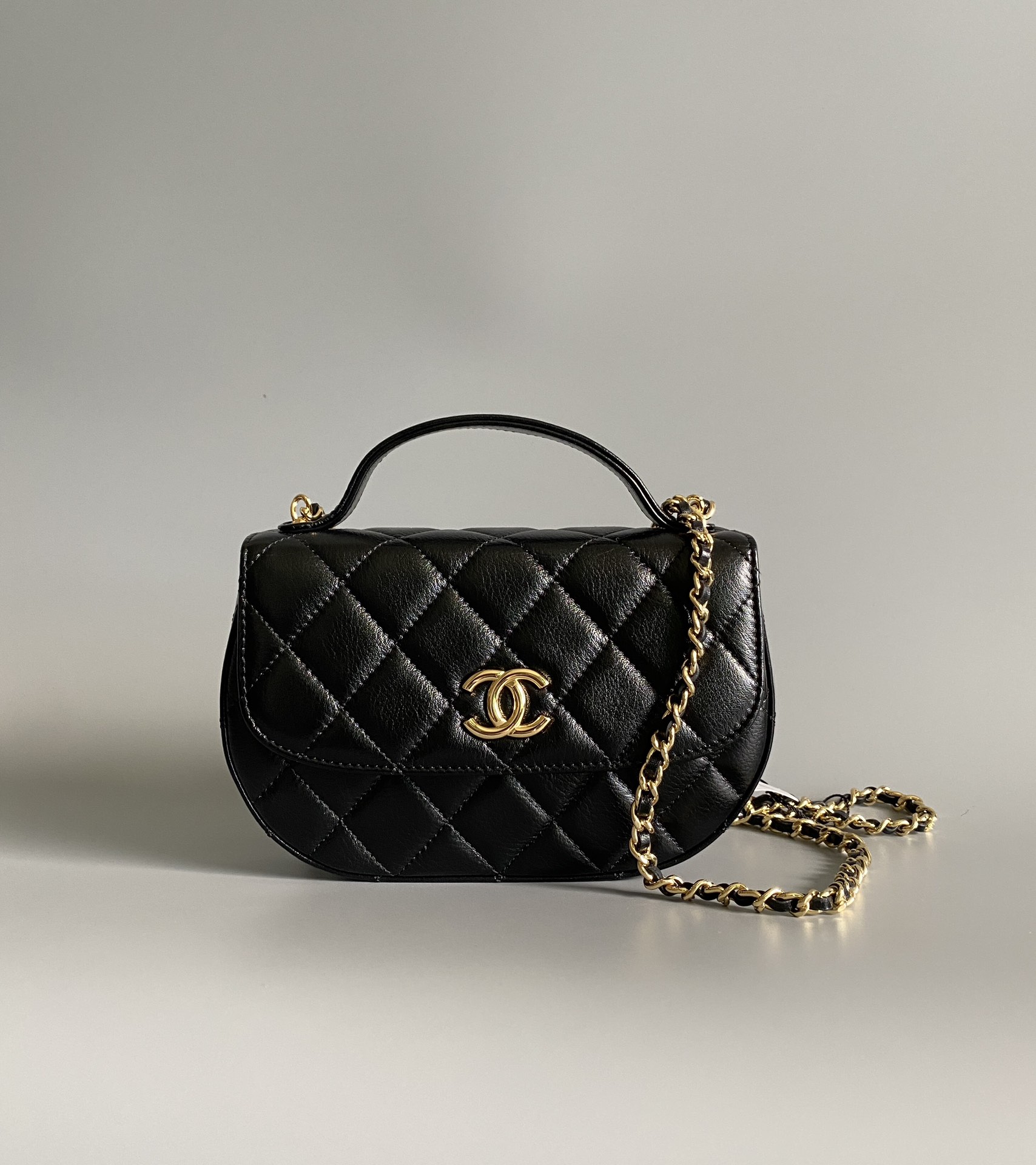 Chanel AP3378 Large Clutch With Chain Shiny Aged Calfskin Gold-Tone Metal Black