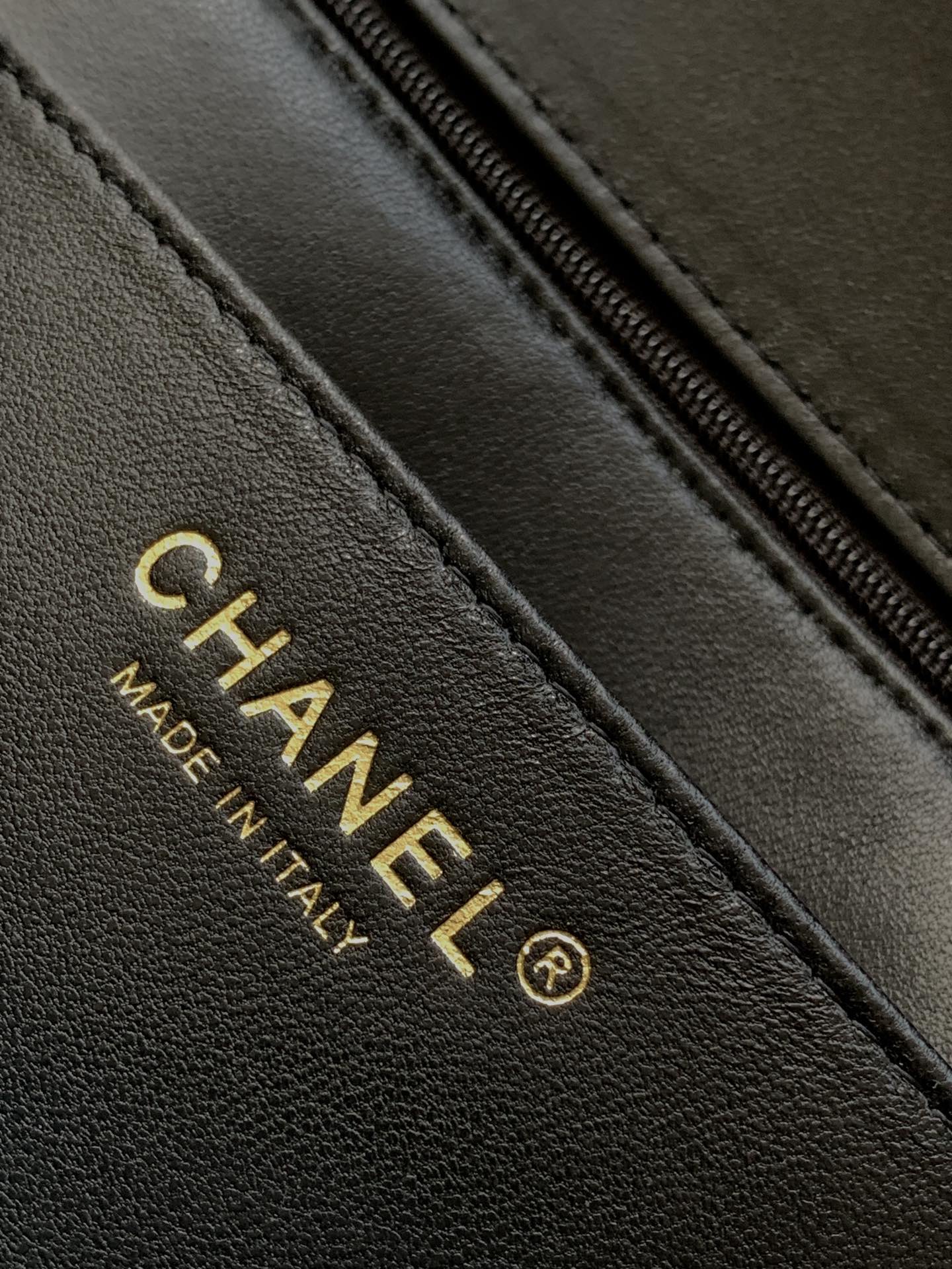 Chanel AP3385 23B Flap Phone Holder With Chain Lambskin Green 22cm