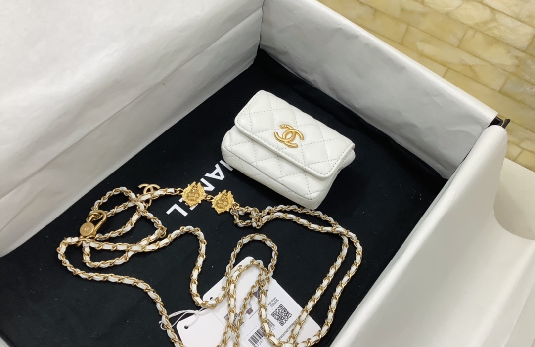 Chanel AP3425 Belt Bag Lambskin With Lion Chain White