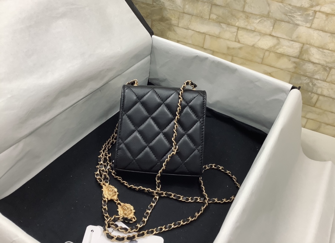 Chanel AP3425 Clutch With Chain Lambskin Black