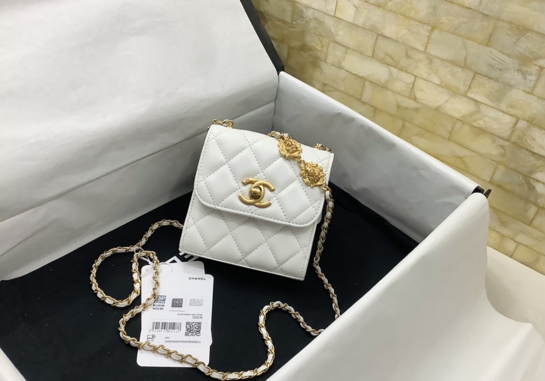 Chanel AP3425 Clutch With Chain Lambskin White