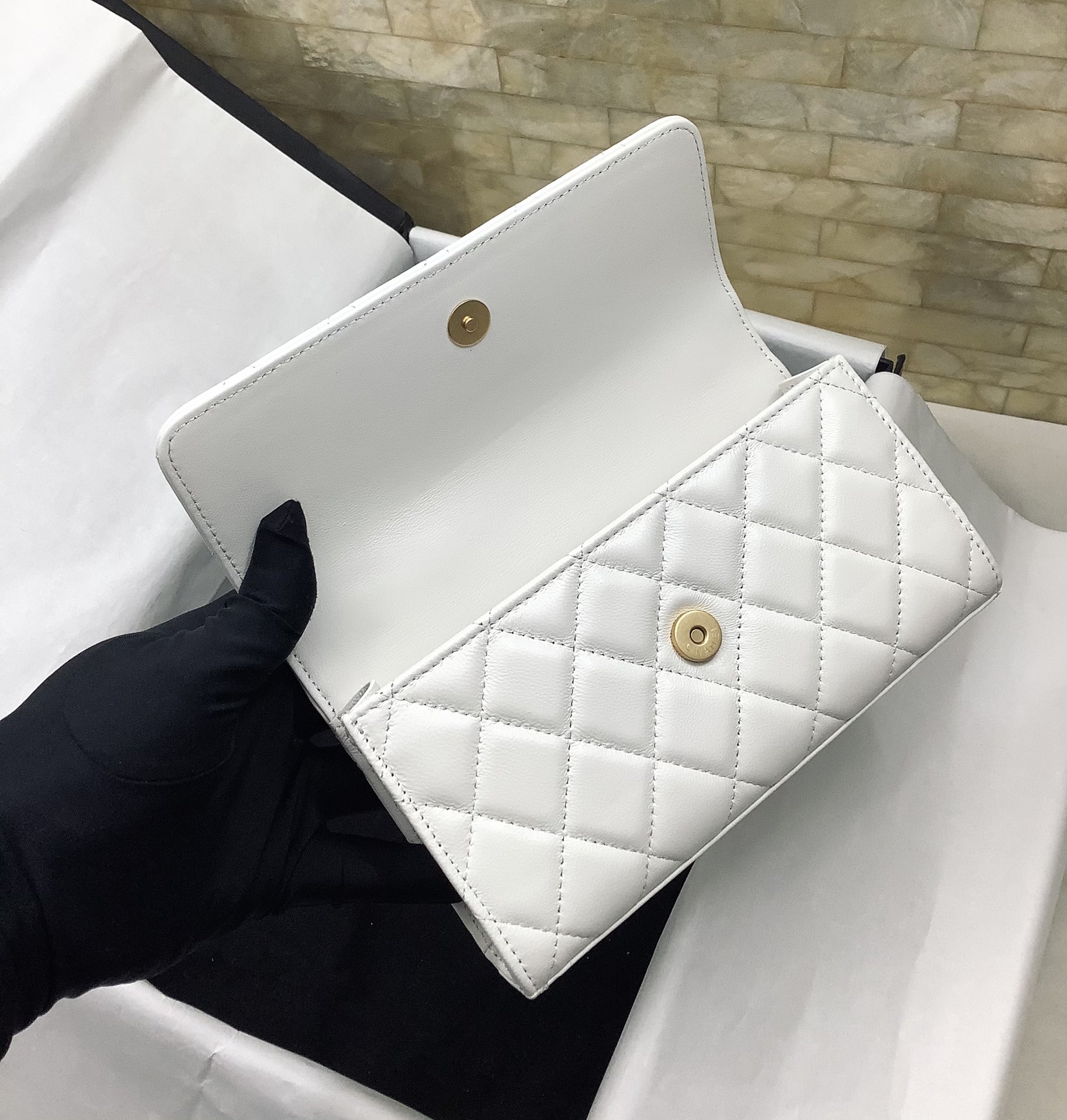 Chanel AP3426 Flap Phone Holder With Lion Chain Lambskin White