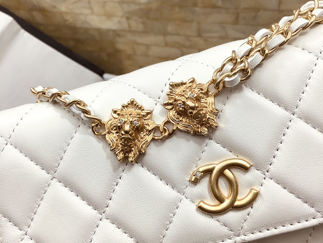 Chanel AP3426 Flap Phone Holder With Lion Chain Lambskin White