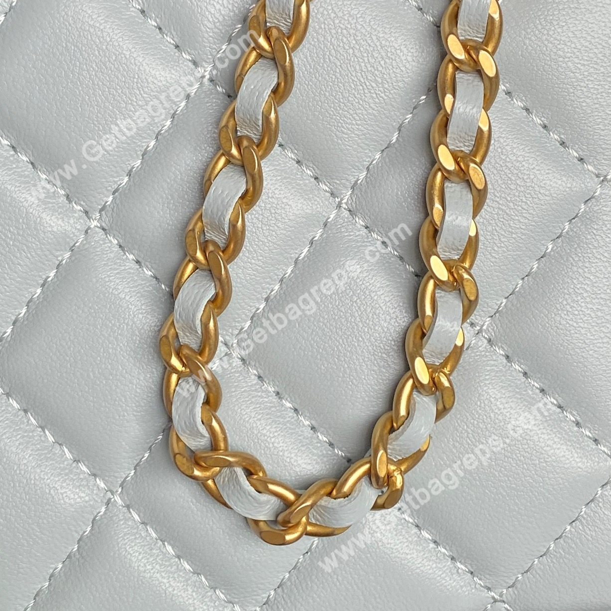 Chanel AP3940 Blue Shiny Lambskin Vanity Bag Gold-Tone Metal 