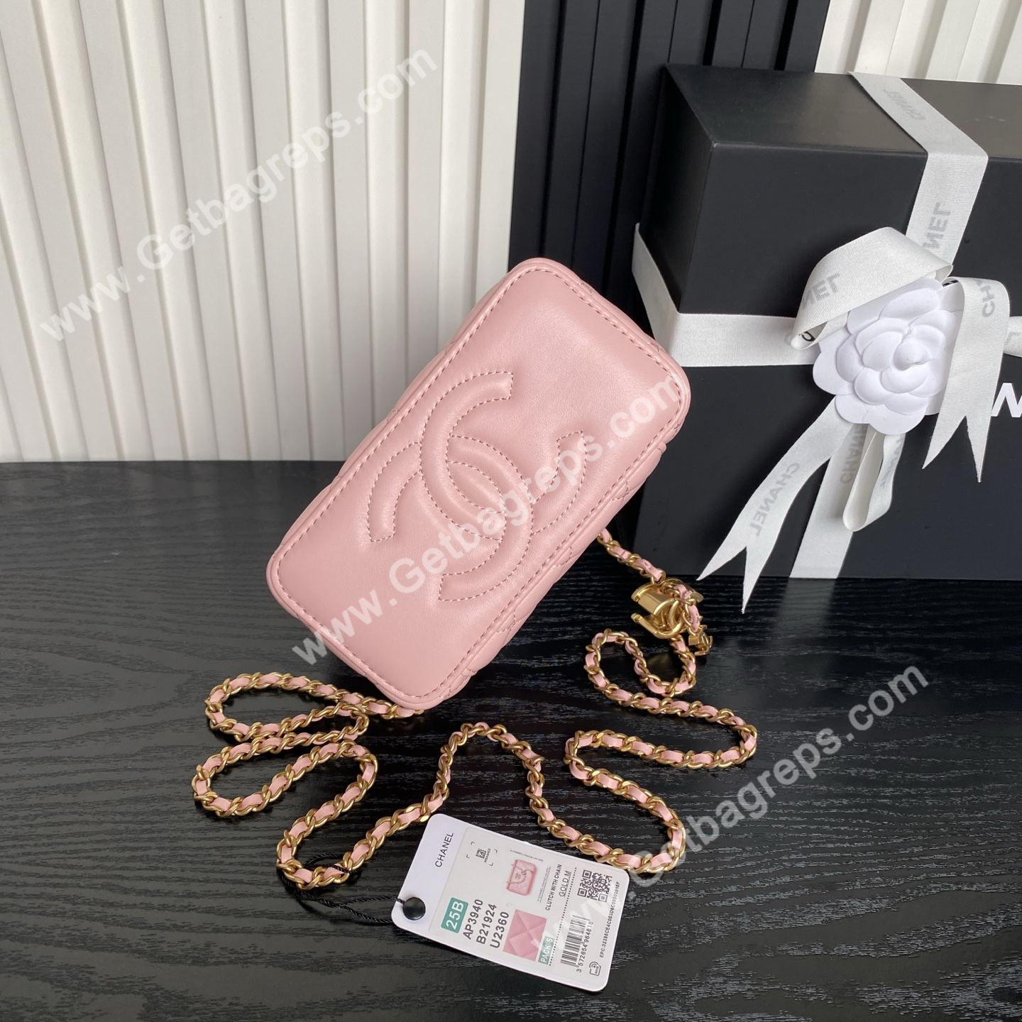 Chanel AP3940 Pink Shiny Lambskin Vanity Bag Gold-Tone Metal 