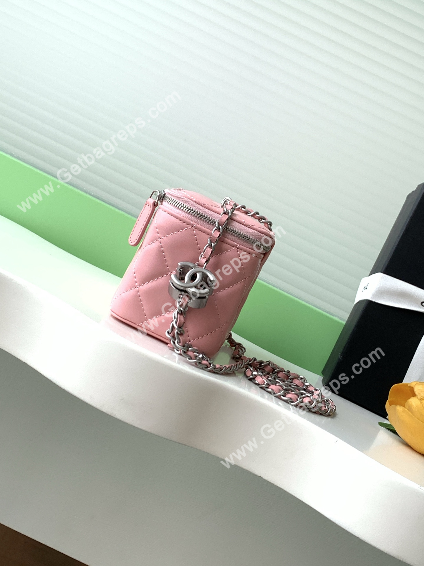 Chanel AP3940 Shiny Lambskin Vanity Bag Pink