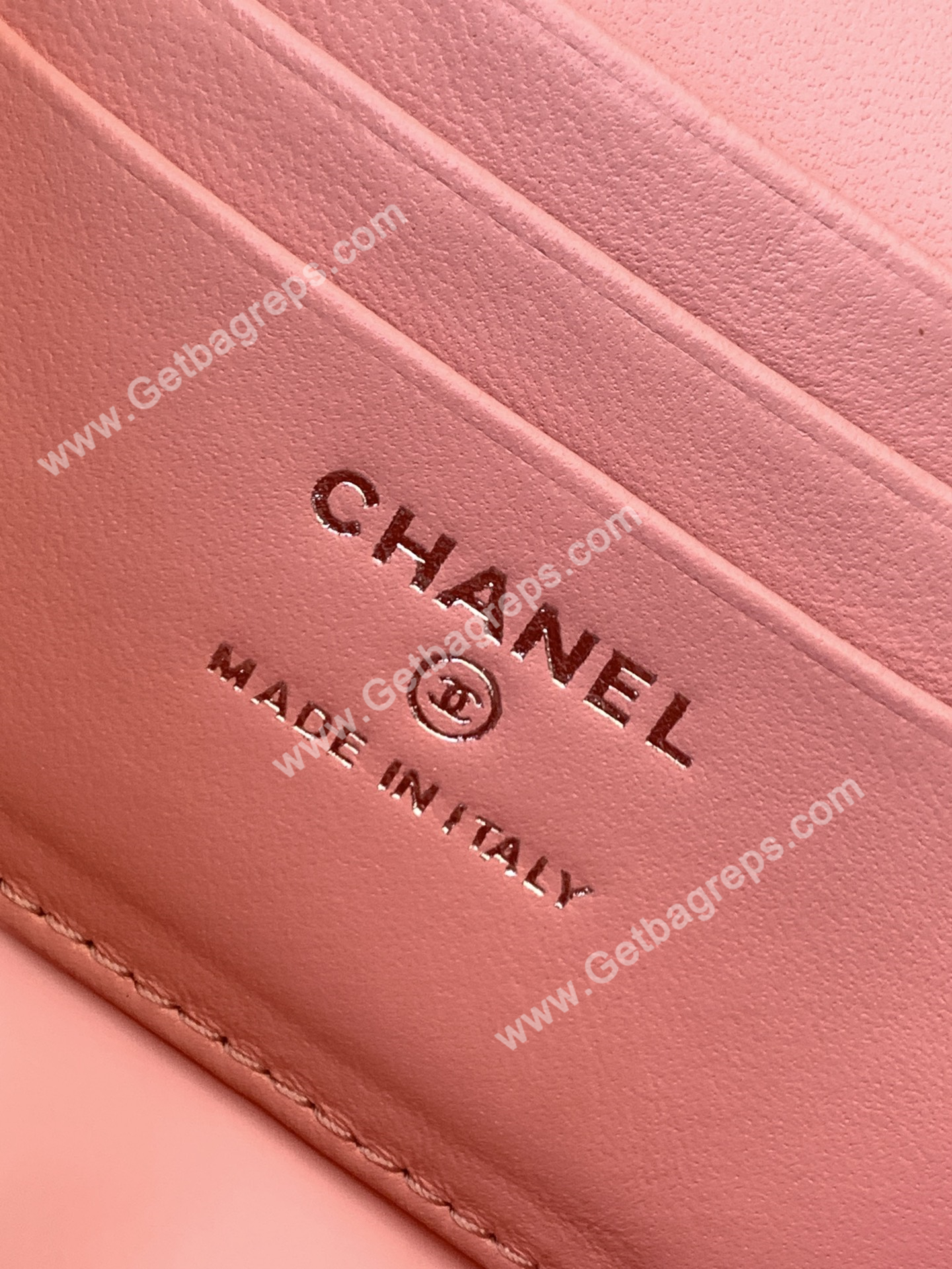 Chanel AP3940 Shiny Lambskin Vanity Bag Pink