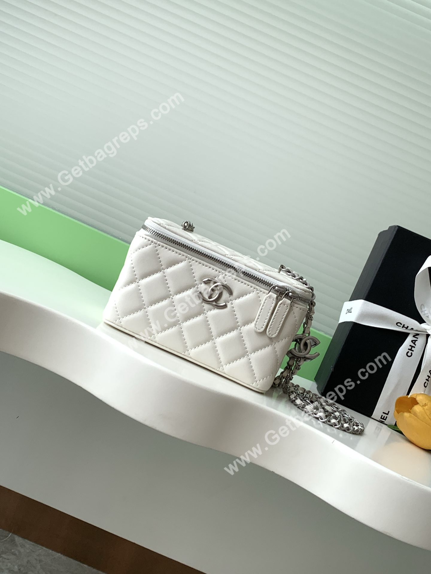 Chanel AP3940 Shiny Lambskin Vanity Bag White