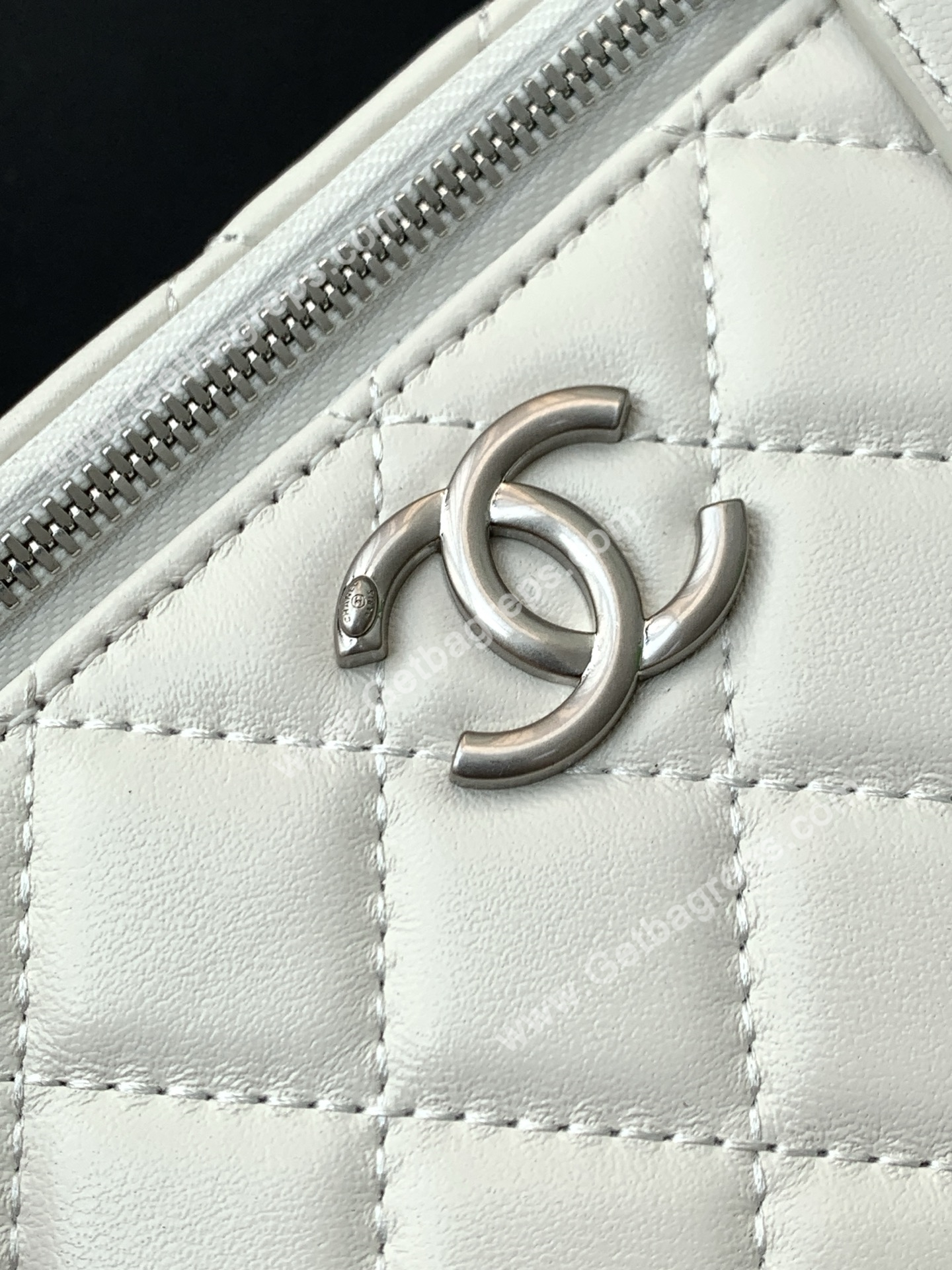 Chanel AP3940 Shiny Lambskin Vanity Bag White