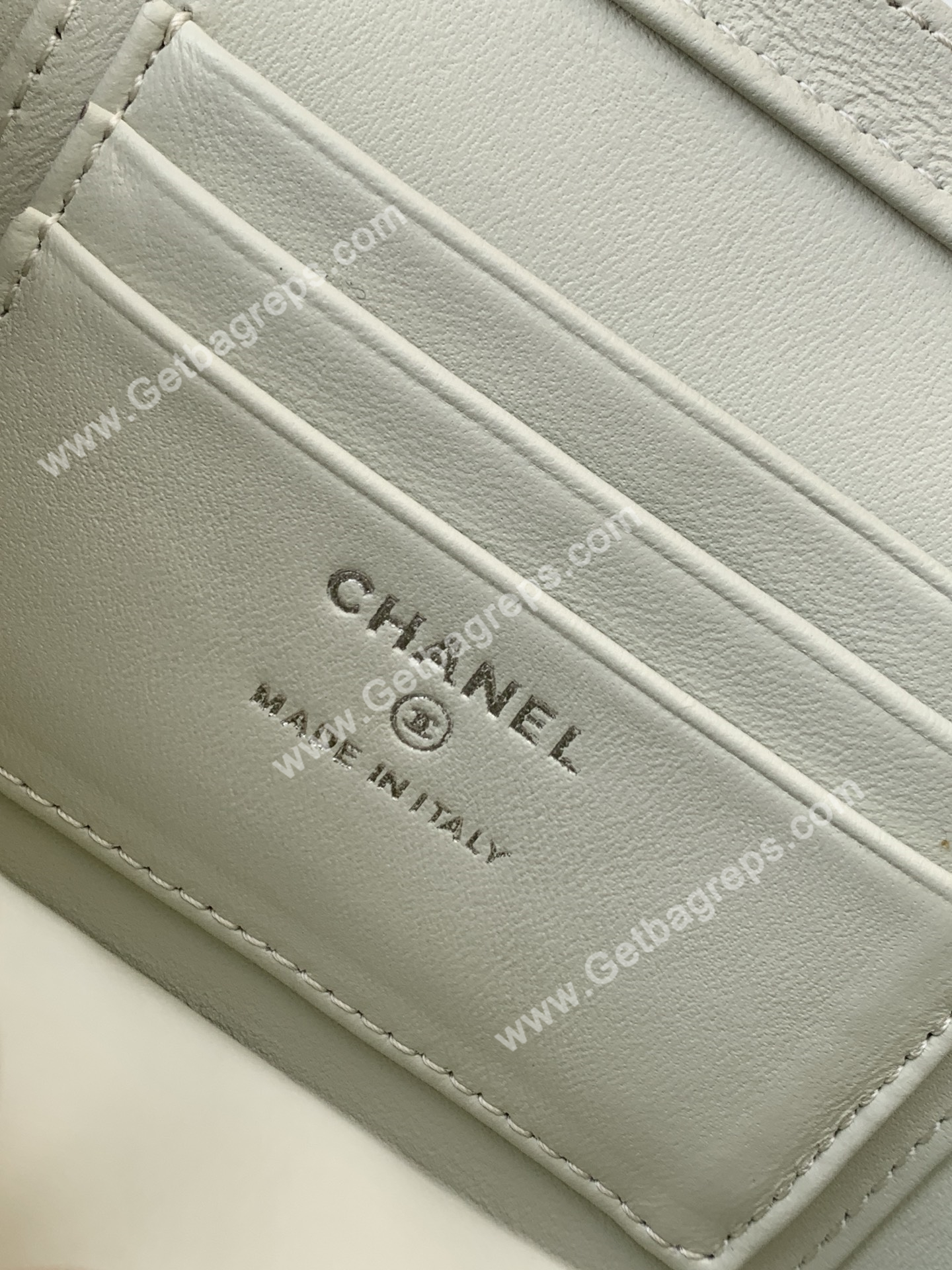 Chanel AP3940 Shiny Lambskin Vanity Bag White