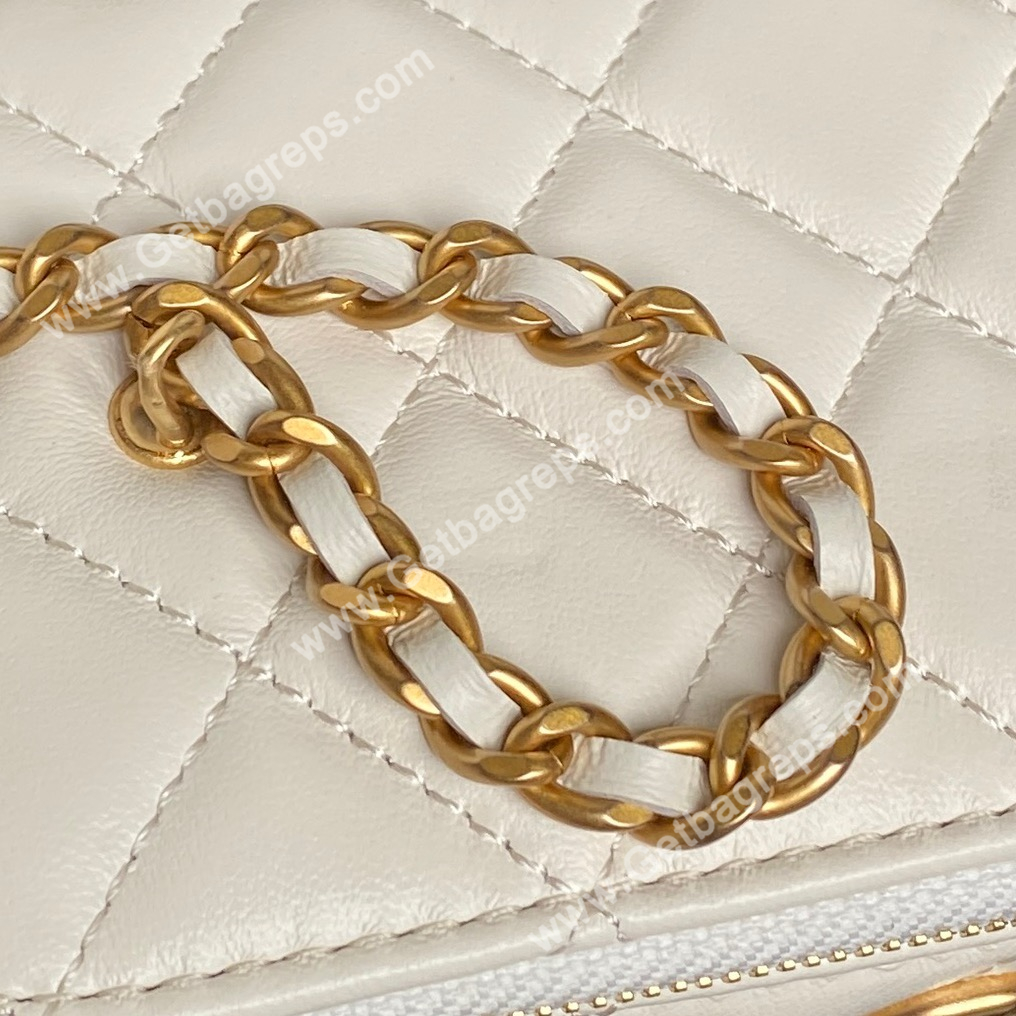 Chanel AP3940 White Shiny Lambskin Vanity Bag Gold-Tone Metal 