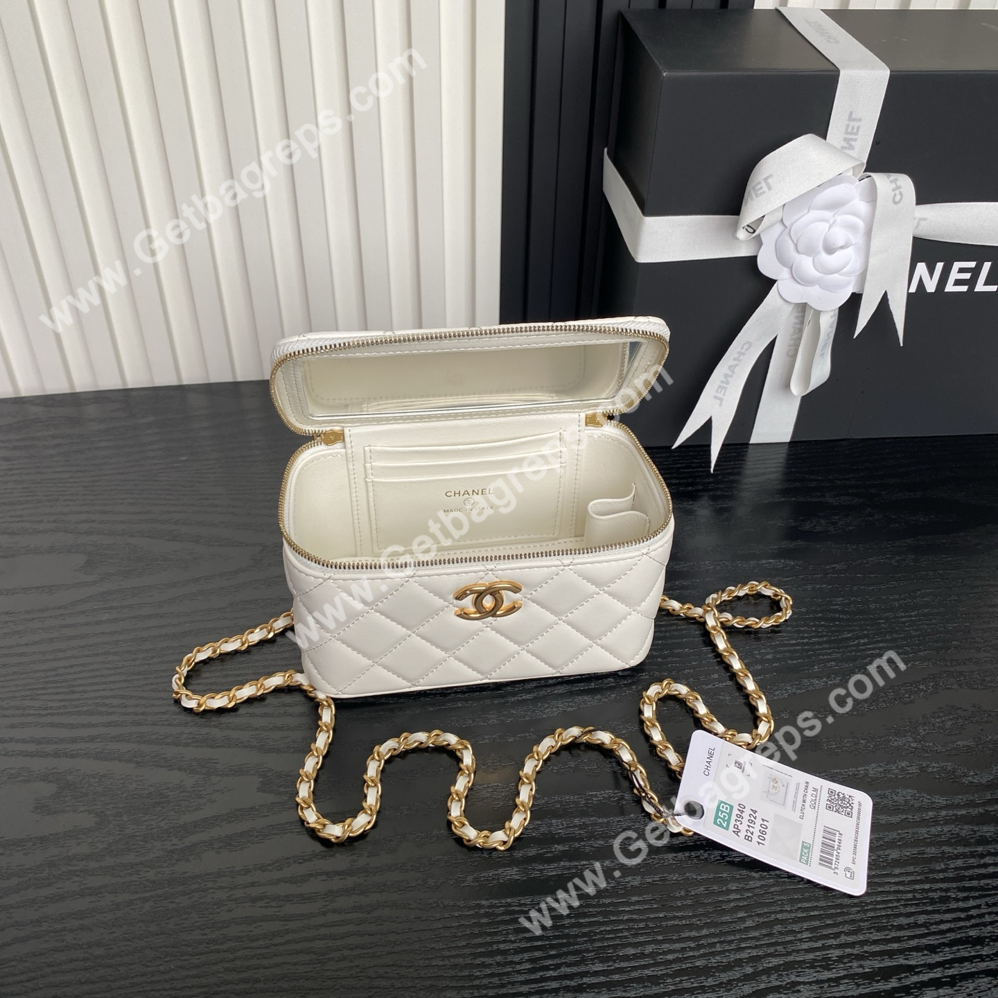 Chanel AP3940 White Shiny Lambskin Vanity Bag Gold-Tone Metal 