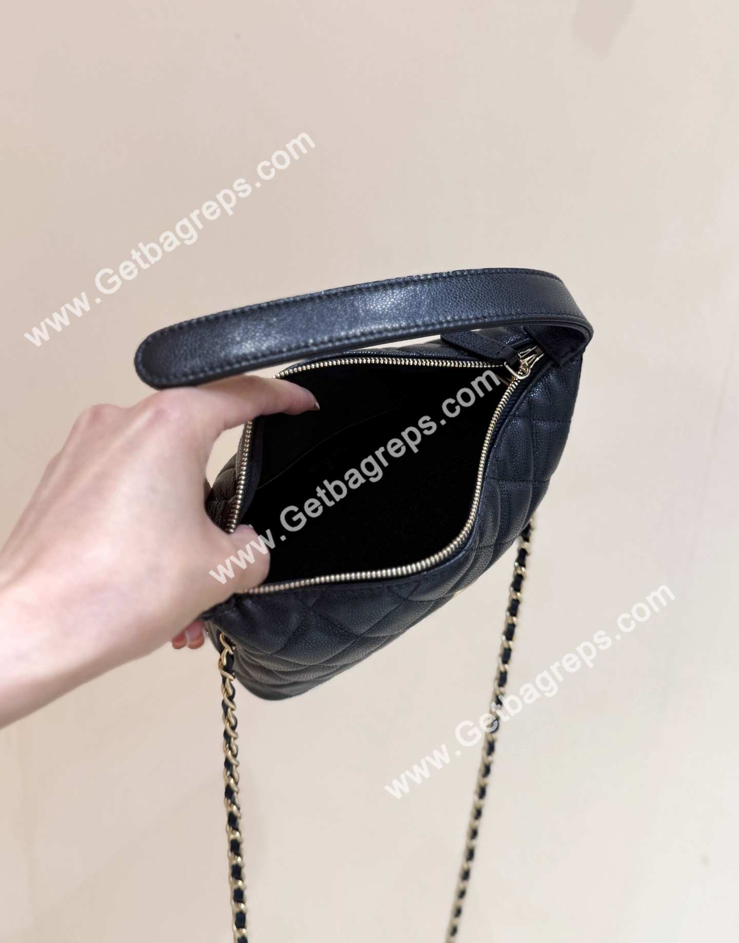 Chanel AP4484 Hobo Bag Black in Grained Leather