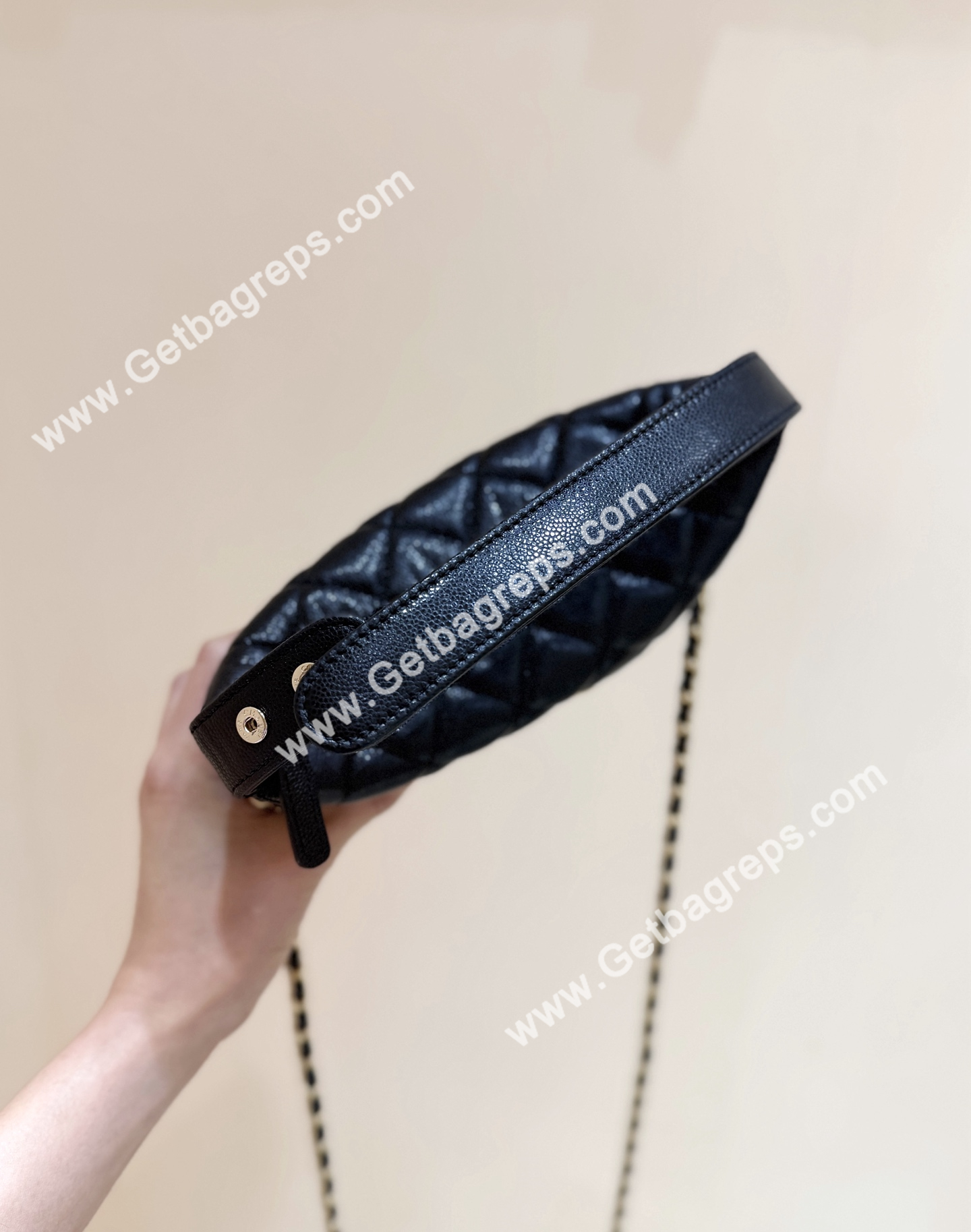 Chanel AP4484 Hobo Bag Black in Grained Leather