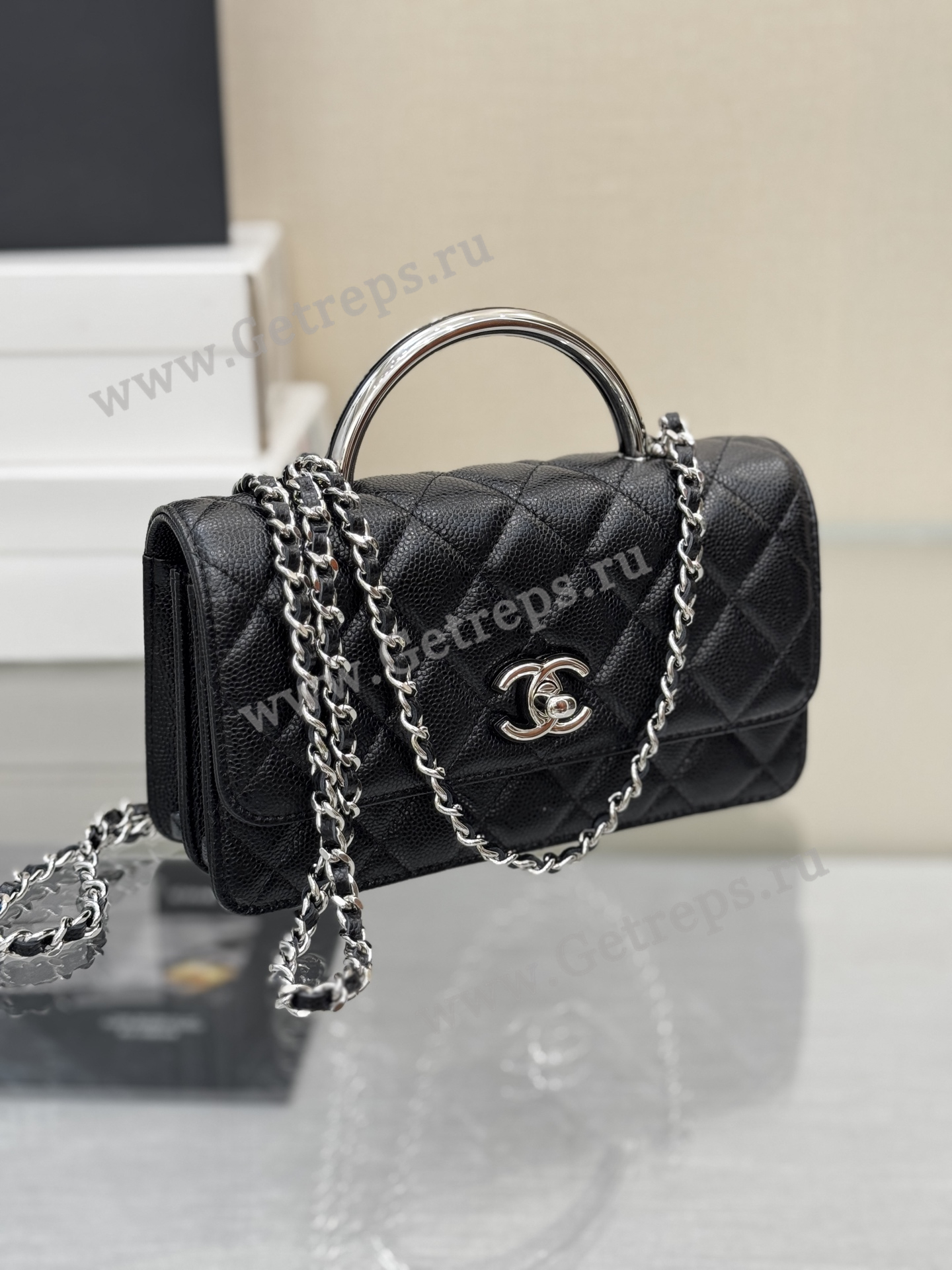 Chanel AP4498 Clutch with Chain Shiny Grained Calfskin and Silver-Tone Metal