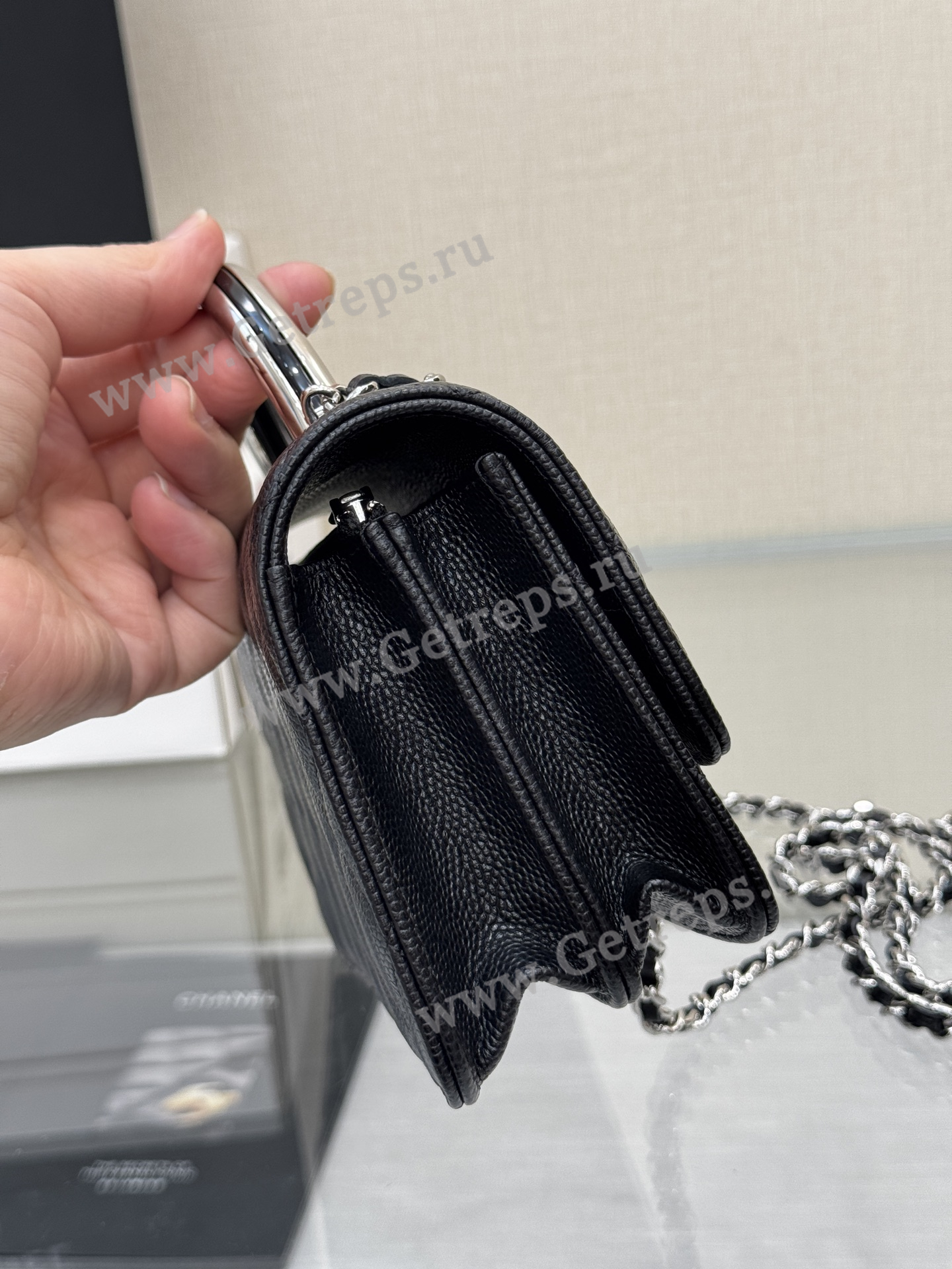 Chanel AP4498 Clutch with Chain Shiny Grained Calfskin and Silver-Tone Metal