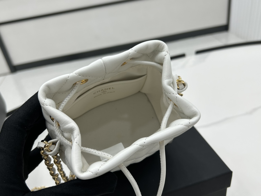 Chanel AS2750 Bucket Bag White Leather