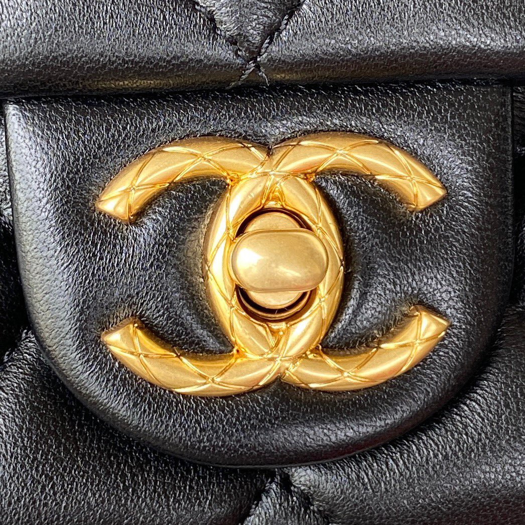 Chanel AS3393 Adjustable Gold Lock Gold Chain Black 22cm Flap Bag