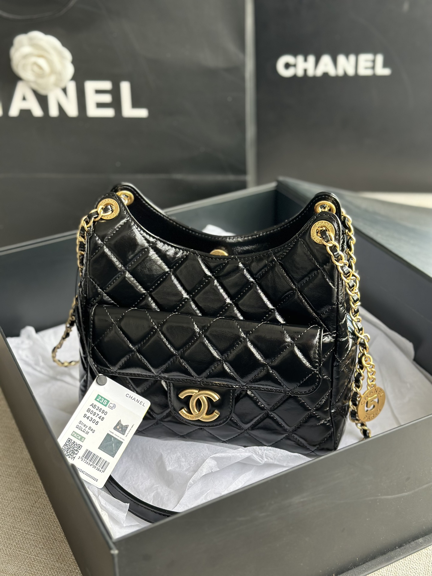 Chanel AS3690 Large HoBo Bag Shiny Crumpled Calfskin Gold-Tone Metal Black