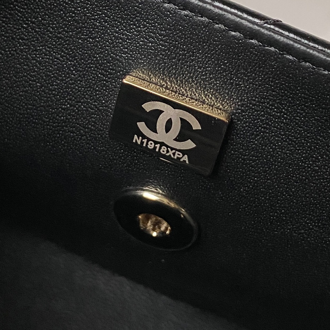 Chanel AS4470 Chanel Large Box Bag in Shiny Calfskin Black