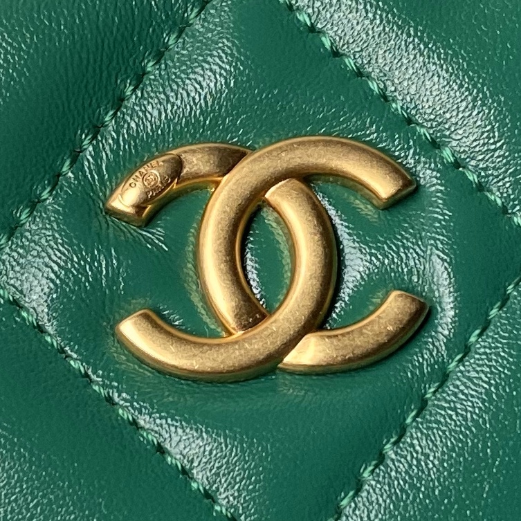 Chanel AS4922  Small Hobo Bag Shiny lambskin  Gold Tone Metal Green