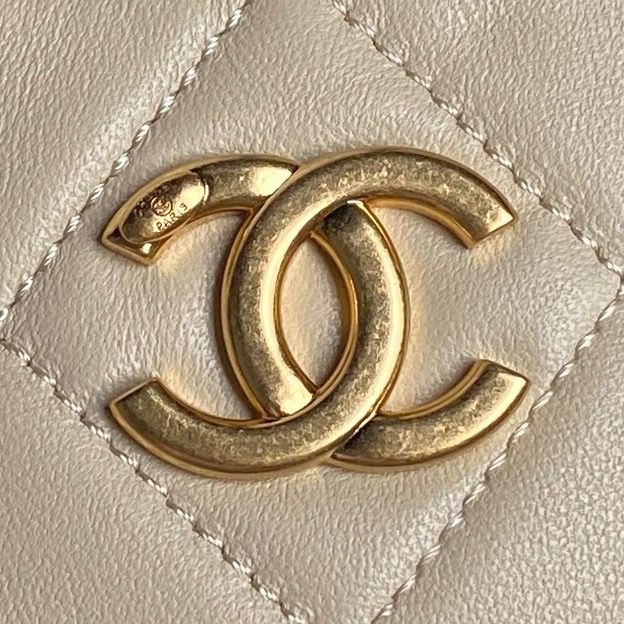 Chanel AS5177 Hobo Bag Lambskin Gold-Tone Metal Beige