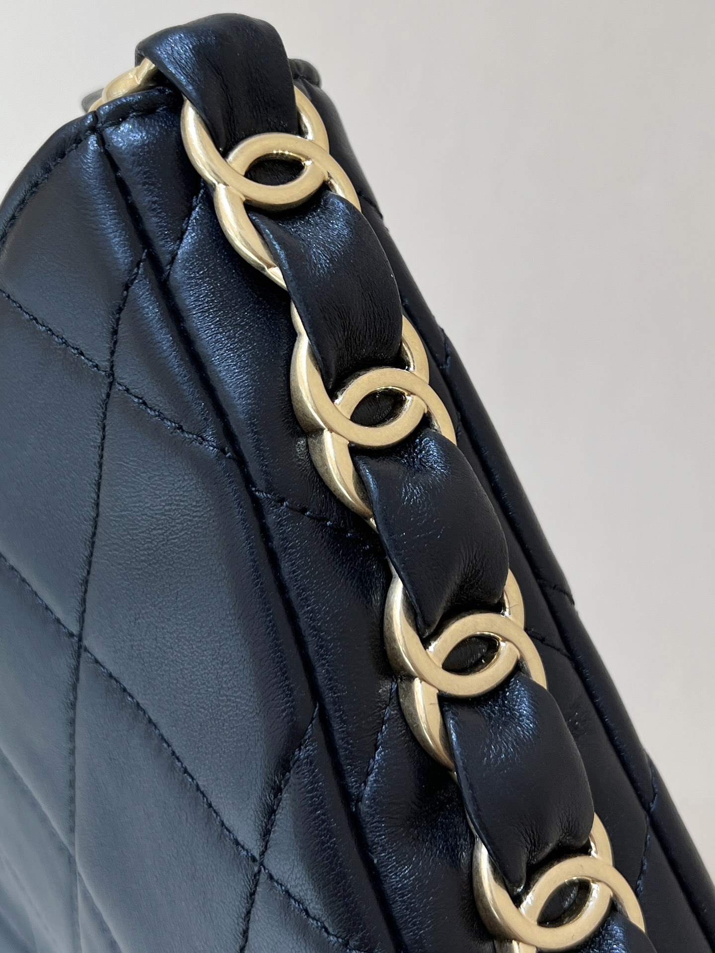 Chanel AS5177 Hobo Bag Lambskin Gold-Tone Metal Black