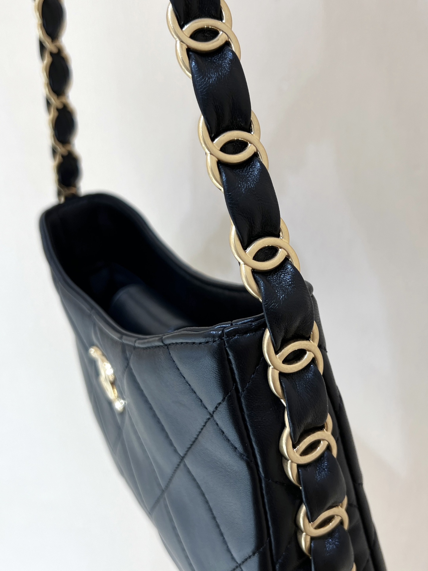 Chanel AS5177 Hobo Bag Lambskin Gold-Tone Metal Black