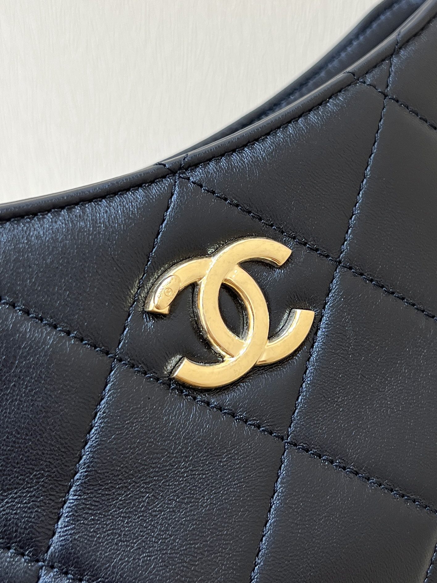 Chanel AS5177 Hobo Bag Lambskin Gold-Tone Metal Black