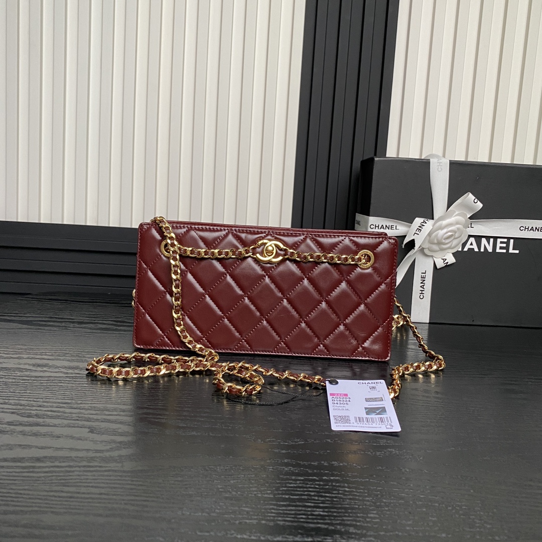 Chanel AS5203 Clutch Shiny Lambskin Gold-Tone Metal Red