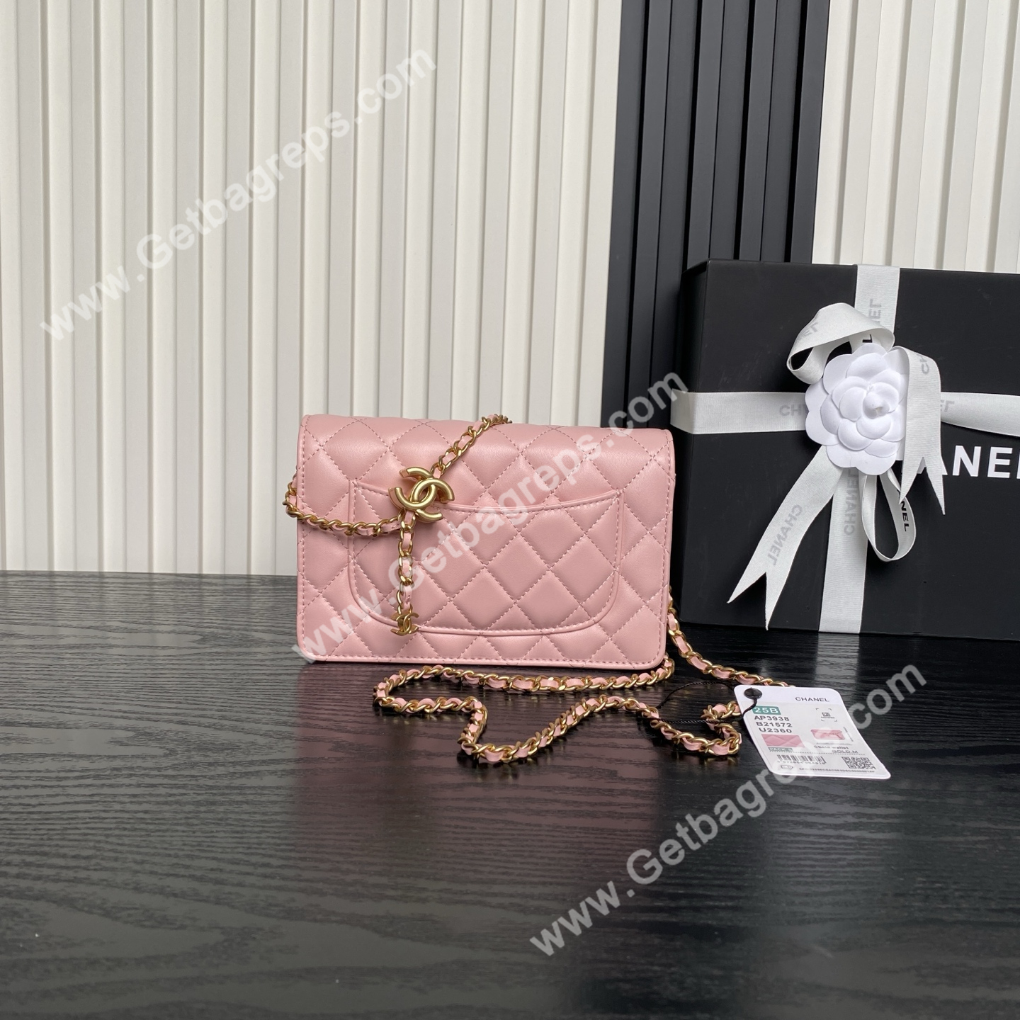 Chanel Ap3938 Wallet on chain Shiny Lambskin Gold-Tone Metal Pink