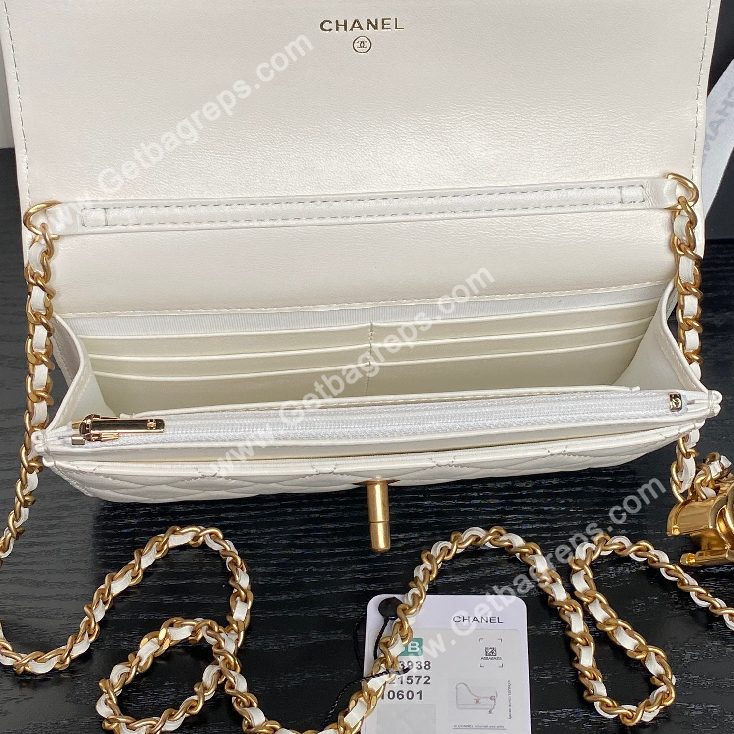 Chanel Ap3938 Wallet on chain Shiny Lambskin Gold-Tone Metal White