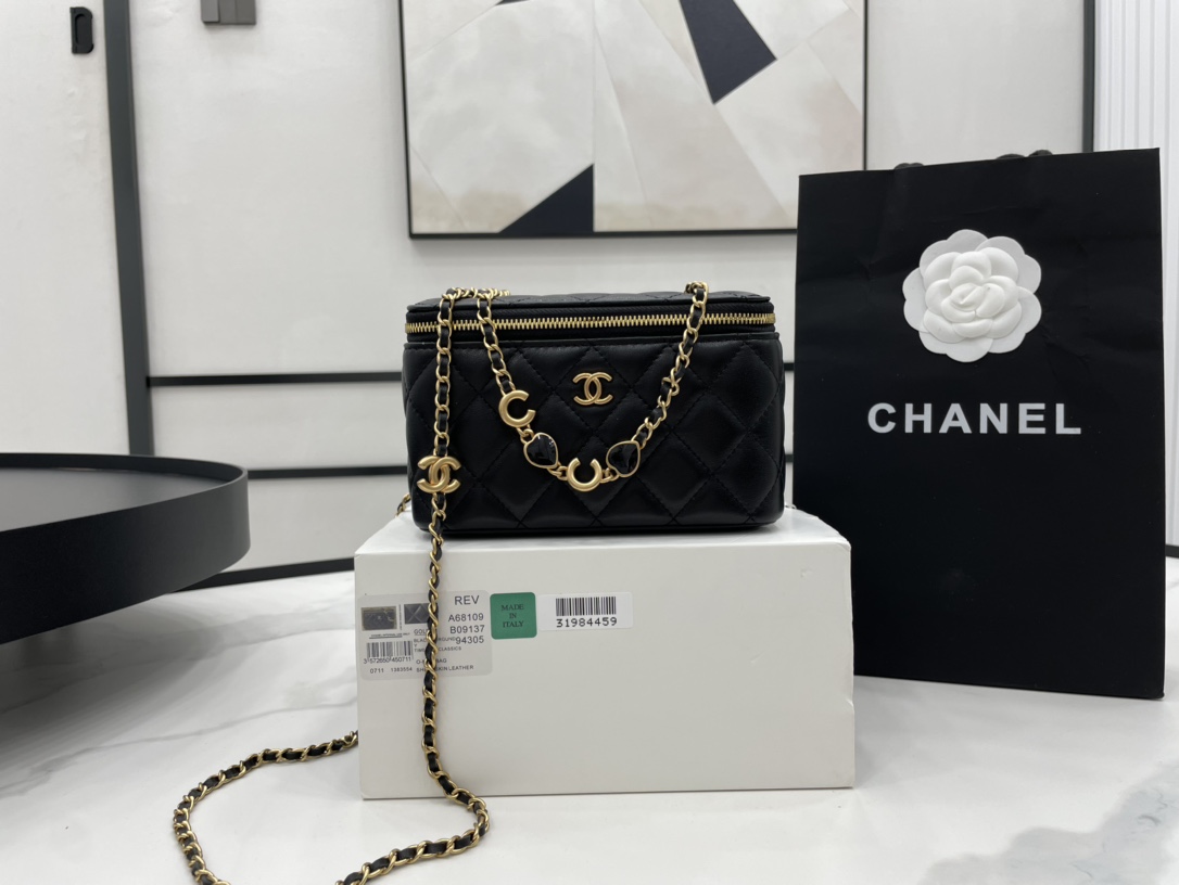 Chanel Box Bag With Heart Chain Black Leather A68109