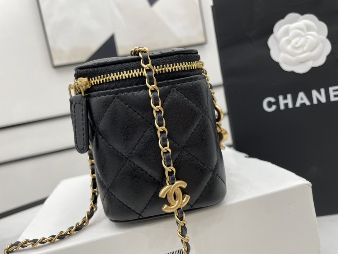 Chanel Box Bag With Heart Chain Black Leather A68109