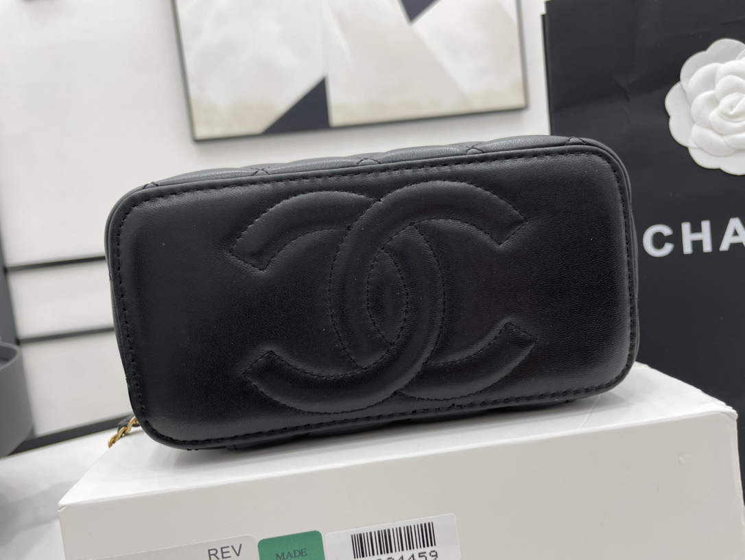 Chanel Box Bag With Heart Chain Black Leather A68109