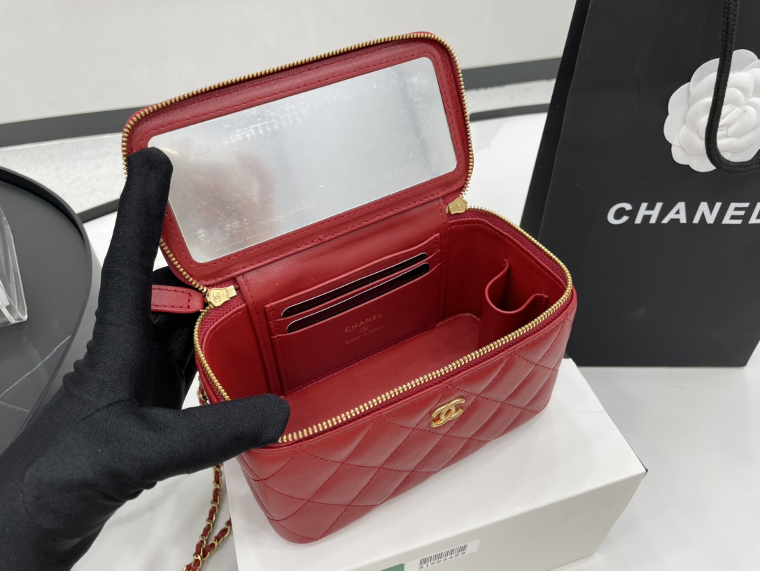 Chanel Box Bag With Heart Chain Red Leather A68109