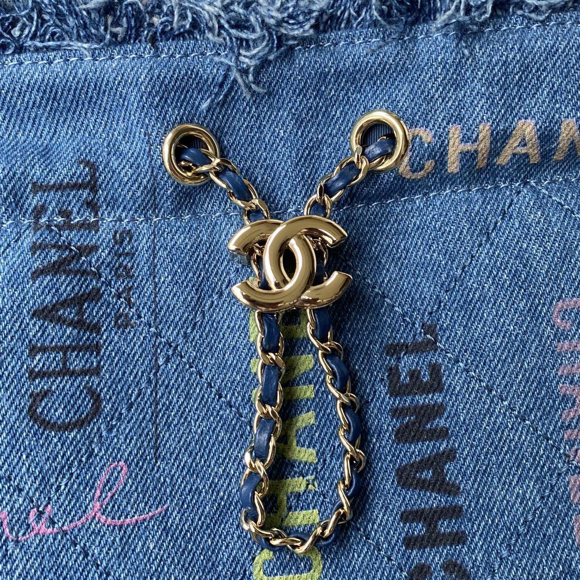 Chanel Bucklet Bag With Chain Printed Denim Lacquered Gold-Tone Metal Blue Multicolor AS3027