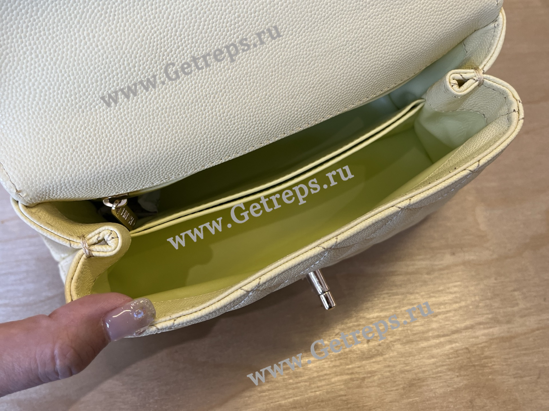 Chanel COCO Top Handle Handbag White Grained Calfskin 23cm