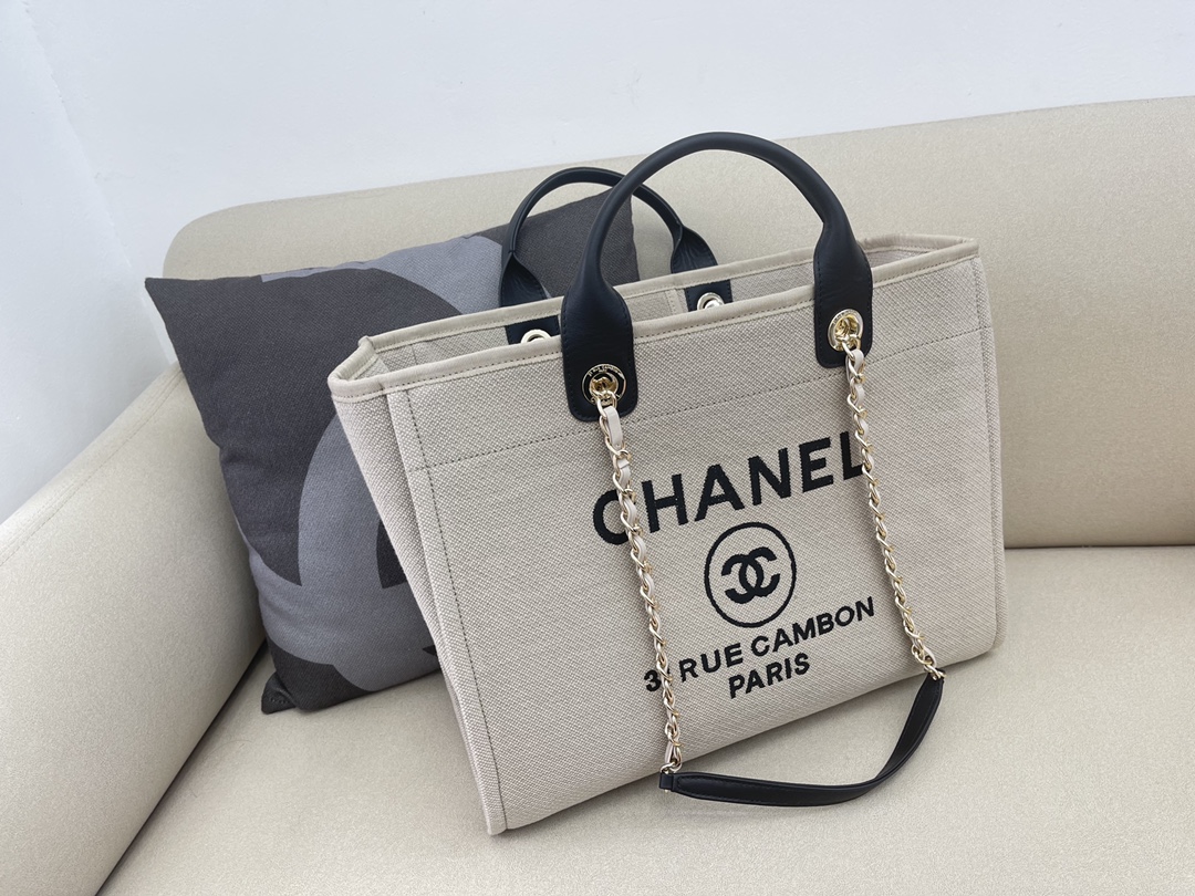 Chanel Chanel A93786 Large Beach Shopping Bag