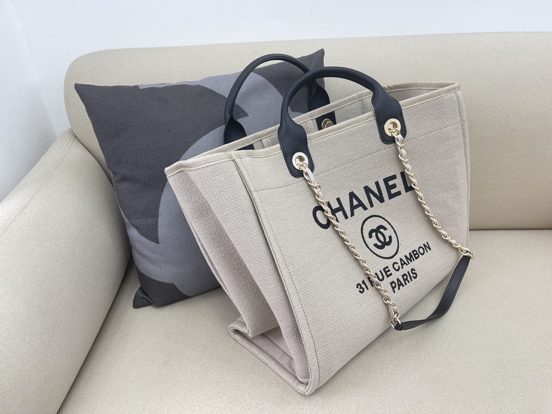 Chanel Chanel A93786 Large Beach Shopping Bag