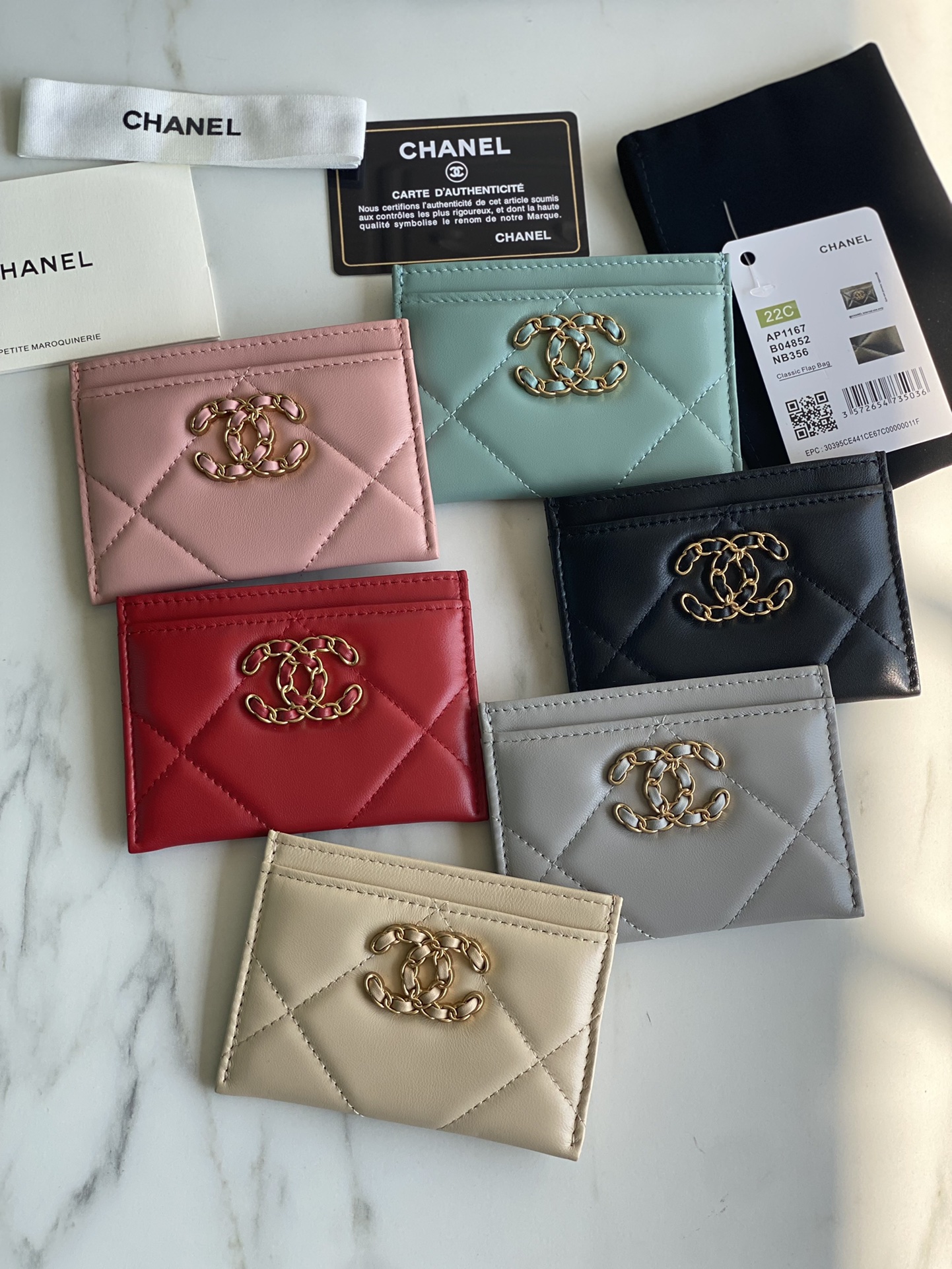 Chanel Classic 19 Small Card Wallet