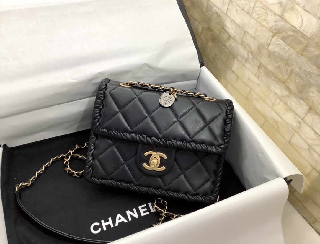 Chanel Ohanel 2022 Shouluder Bag Black