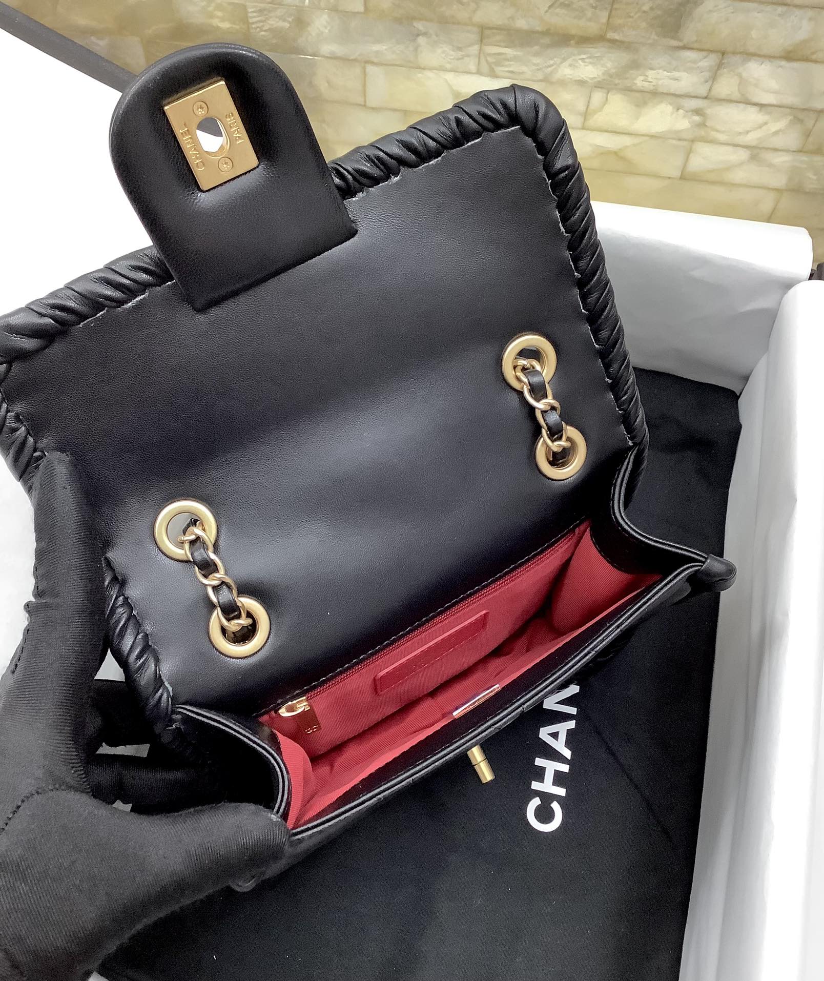 Chanel Ohanel 2022 Shouluder Bag Black