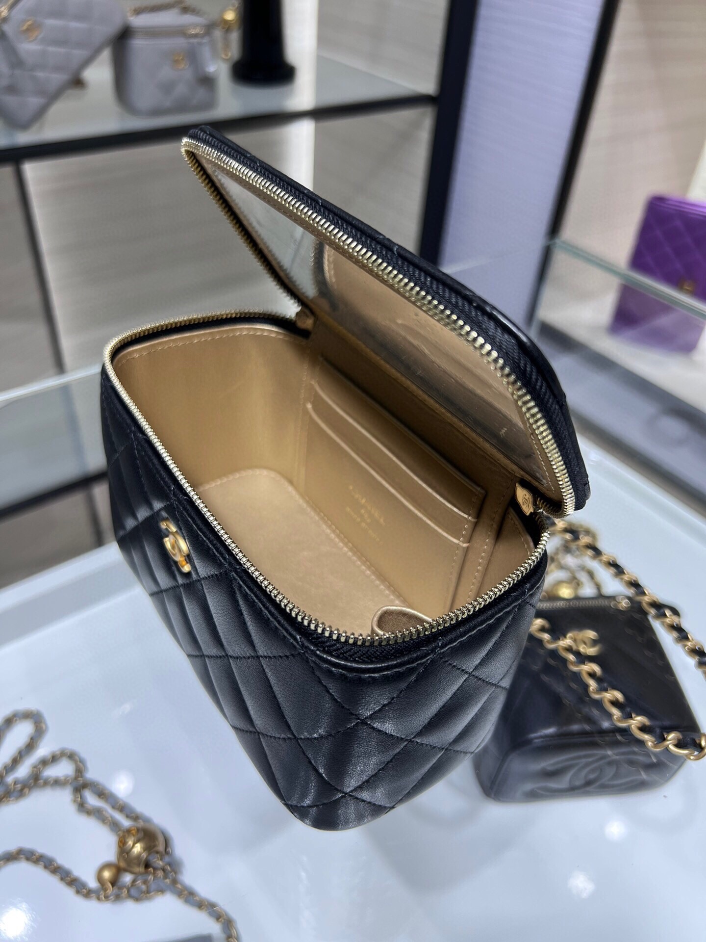 Chanel Ohanel 22B AP2303Y Black Vanity Case