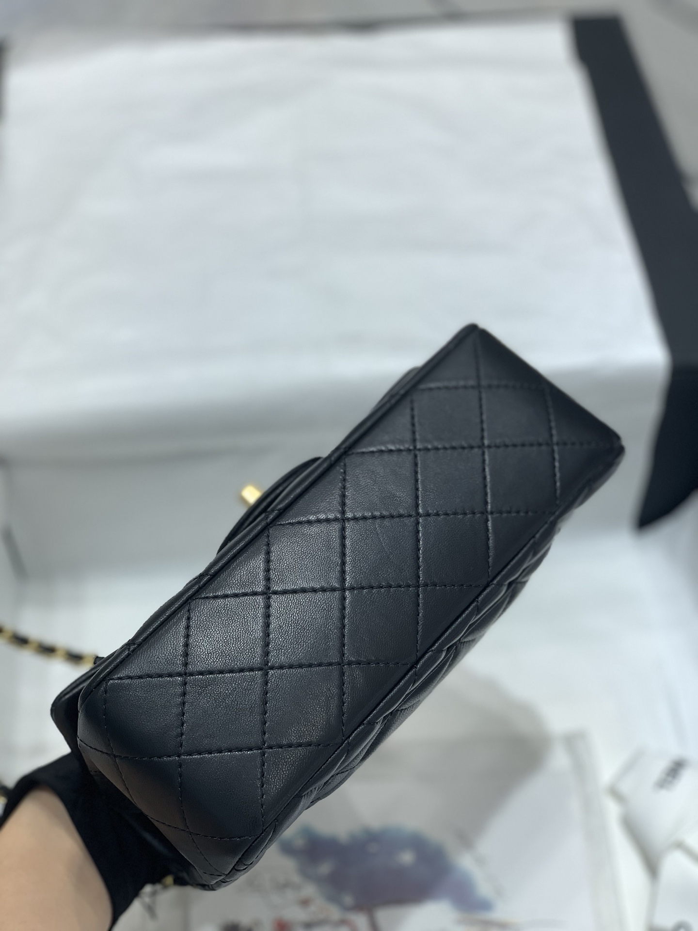 Chanel Ohanel 22B Mini Flap Bag 20cm Lambskin Black