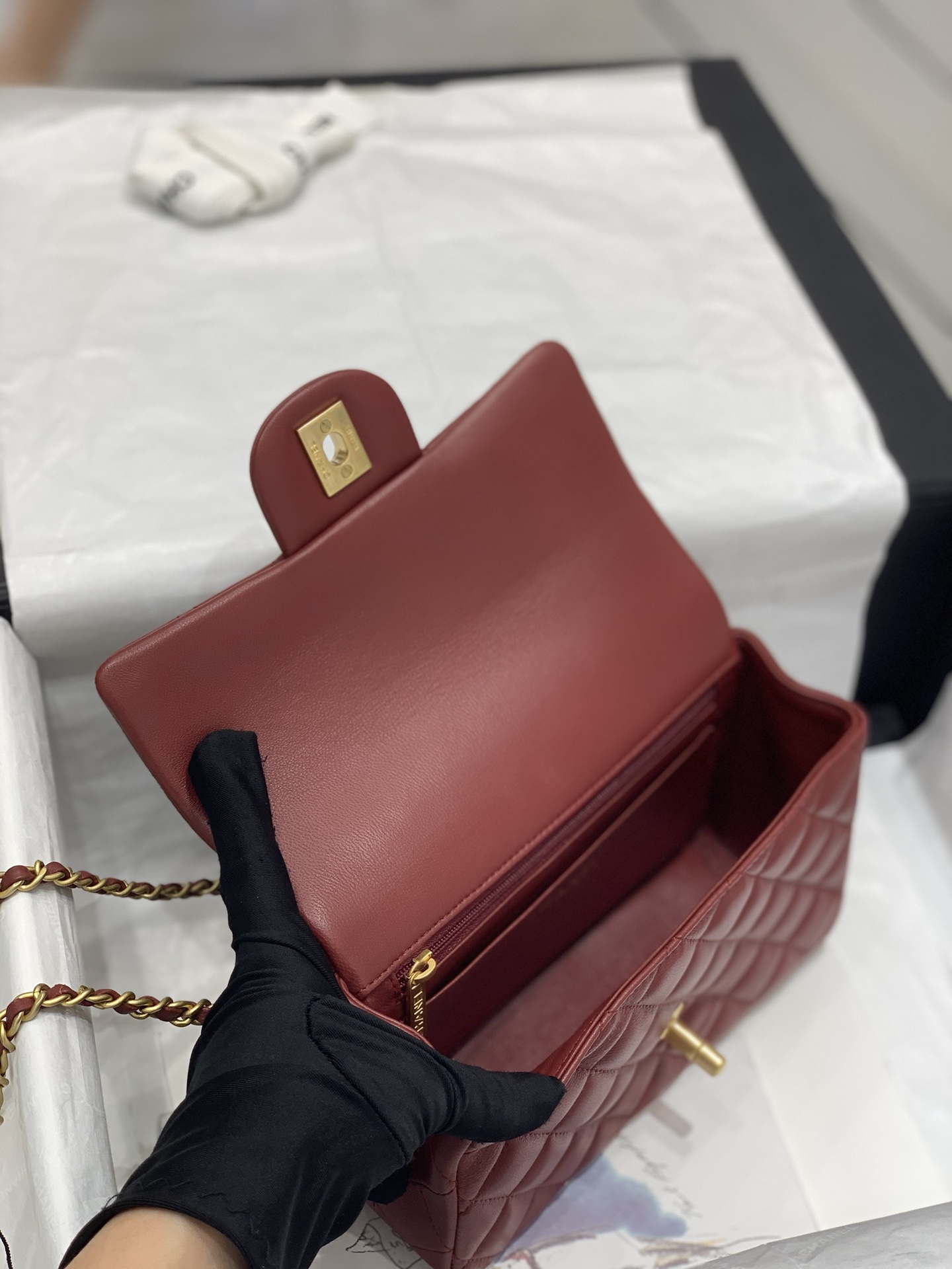 Chanel Ohanel 22B Mini Flap Bag 20cm Lambskin Red